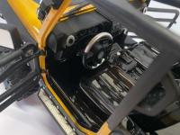 DF-Models 3163 DF-4S PRO Crawler 1:10, distancia entre ejes de 313 mm, 2,4 GHz RTR, amarillo en caja de transporte